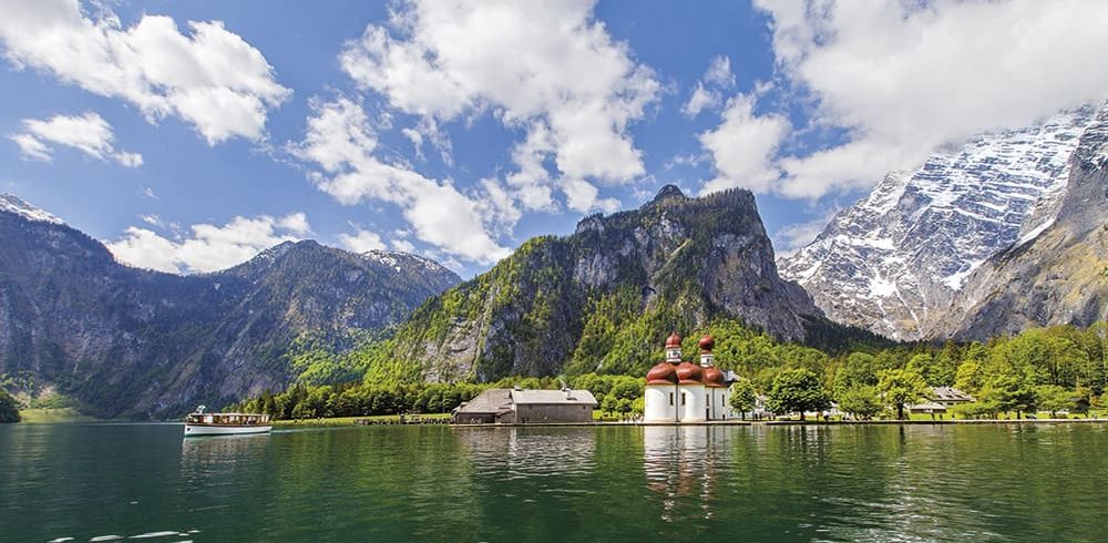 Königssee, St. Bartholomä Königssee, St. Bartholomä, Watzmann, Watzmann Ostwand, Berchtesgaden, Nationalpark Berchtesgaden, Berchtesgadener Land, Schifffahrt Königssee